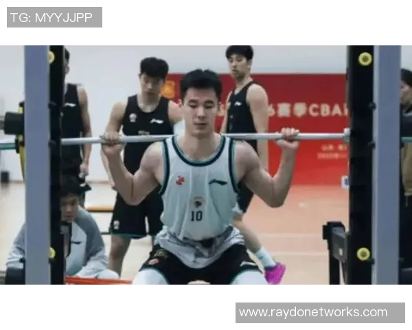 力压胡明轩！郭昊文狂砍42+6+8，失去绝杀时机，郭士强收意外之喜